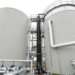 Automated sludge system needs less air and cuts power and cost