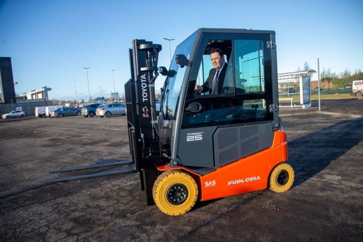 fork-lift-Tees-Valley-hydrogen-powered