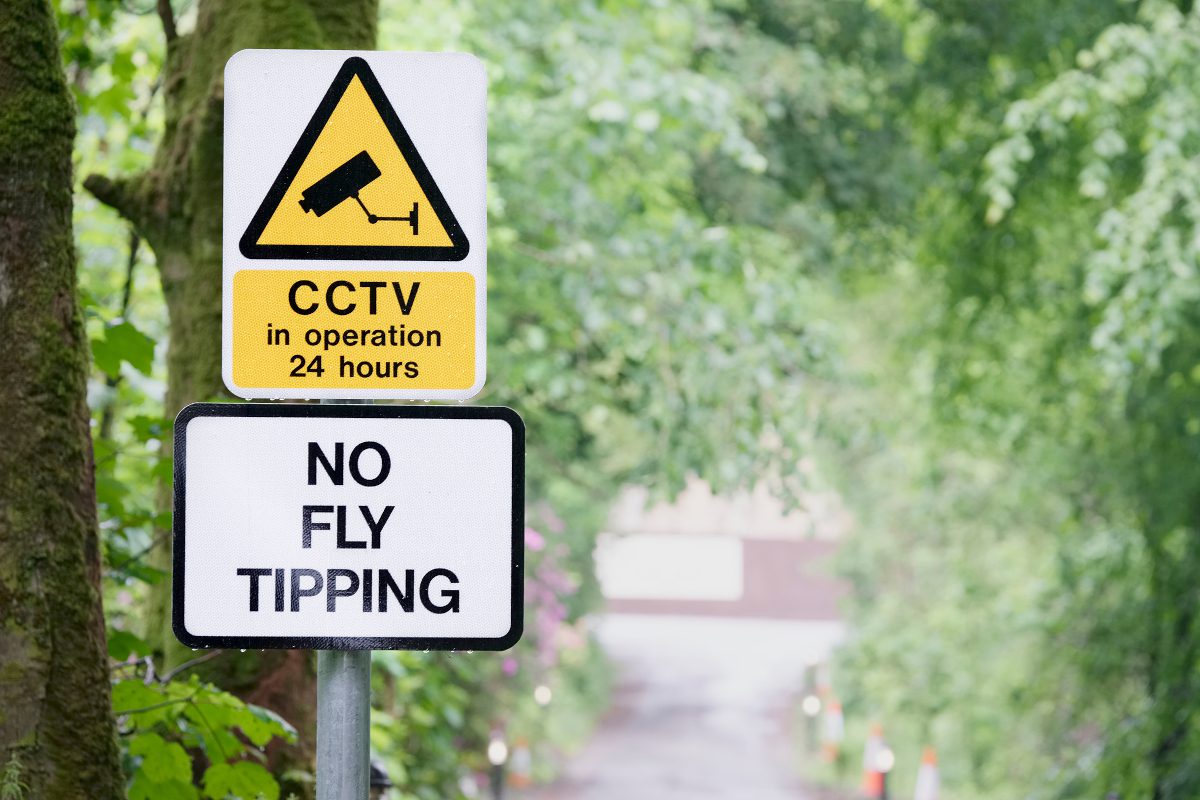 fly tipping signs