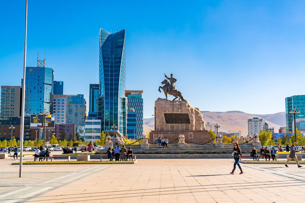 ULAANBAATAR_Sukhbaatar-Piazza