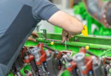 Ready for biogas – getting gas engines fit for the next decade man fixing gas engine