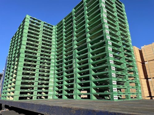 LOOP_pallets_stacked