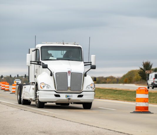 US highway trial demonstrates wireless charging of electric HGVs moving at speed