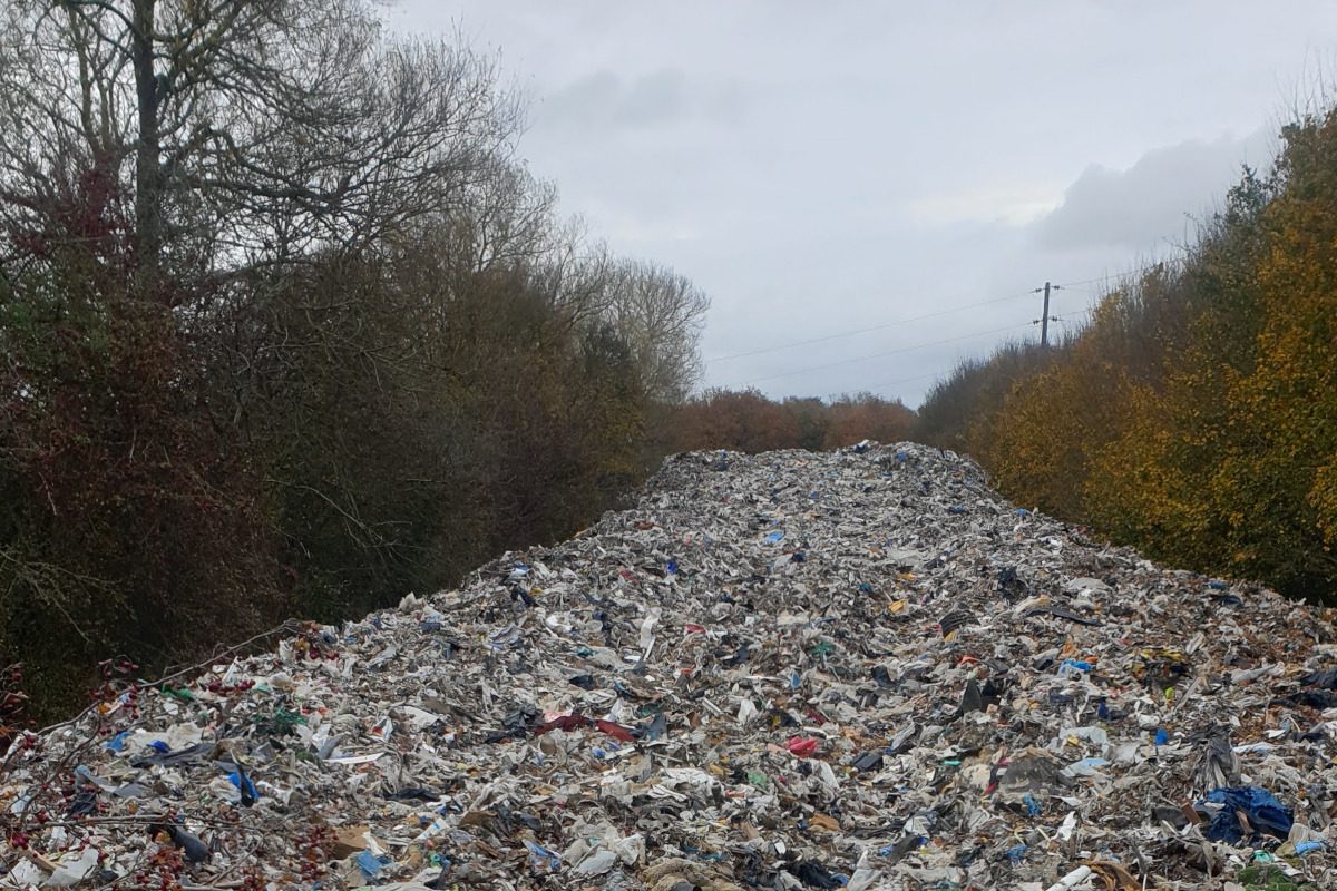 Late January arrests made over Oxfordshire illegal waste dump Late January arrests made over Oxfordshire illegal waste dump