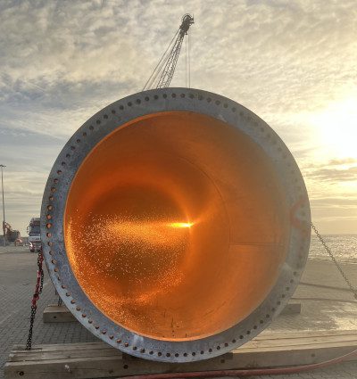 Circular metallic structure in an outdoor location