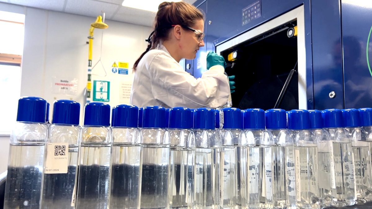 Utility adopts technology to recycle contaminated laboratory plastics Utility adopts technology to recycle contaminated laboratory plastics
