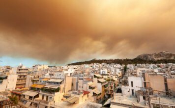 Heat and wildfires are eroding air-quality gains, says WMO