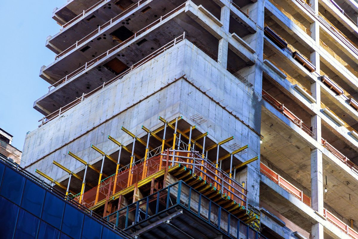 Tall building under construction in a US city