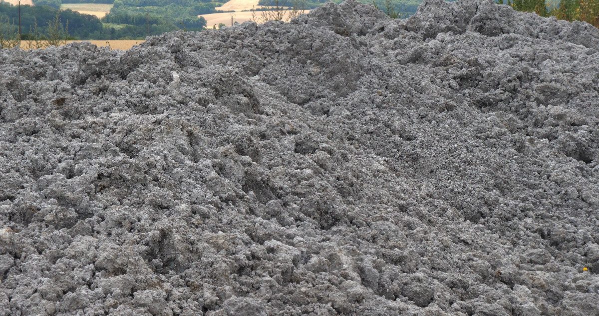 UK MPs Warn of Microplastics Accumulating on Farmland via Sewage Sludge